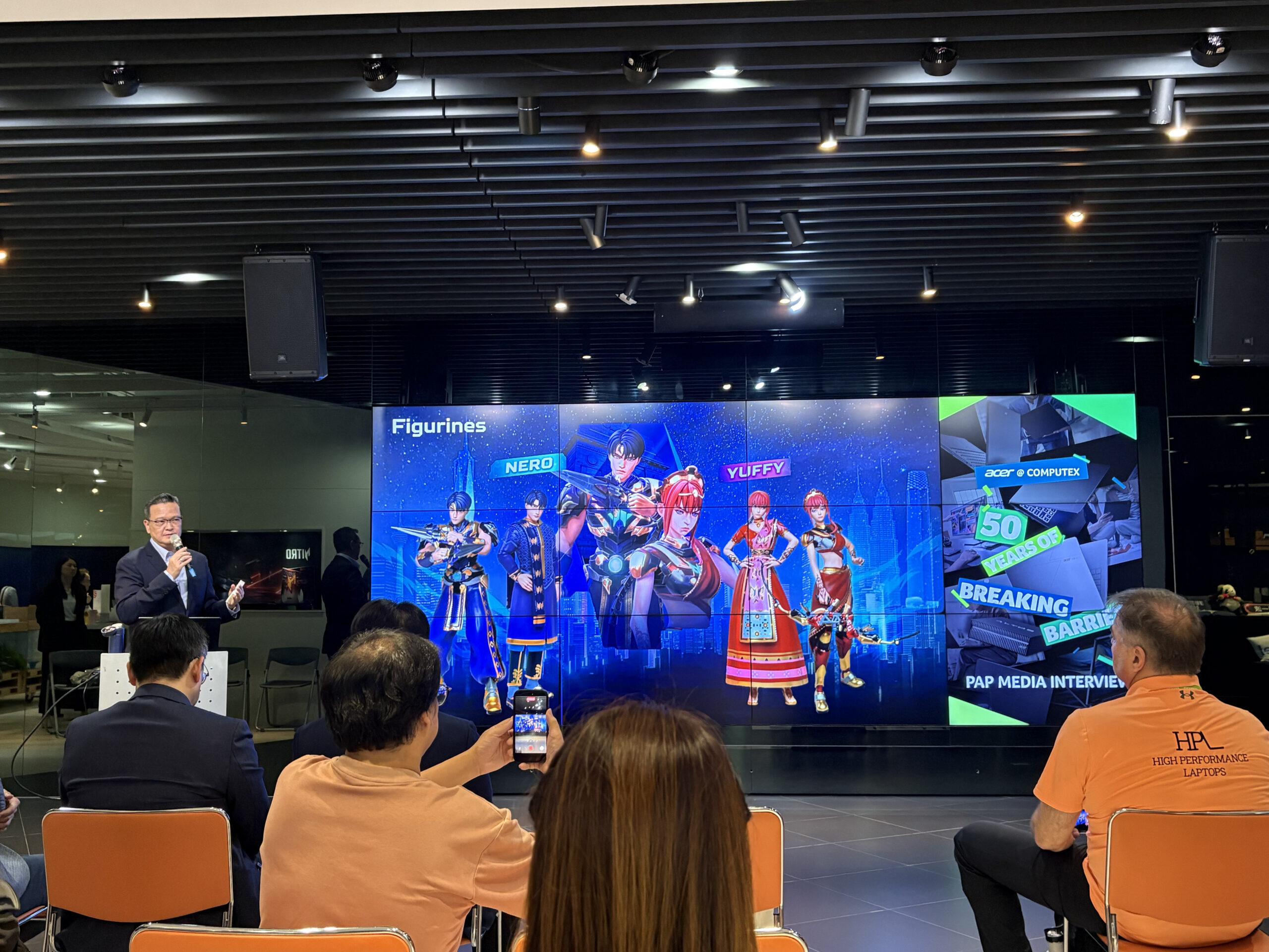 采访Acer高管:MacBook Neo让行业前所未有的合作、仍有7成消费者愿意降低配置买电脑 4 IMG 4752 scaled