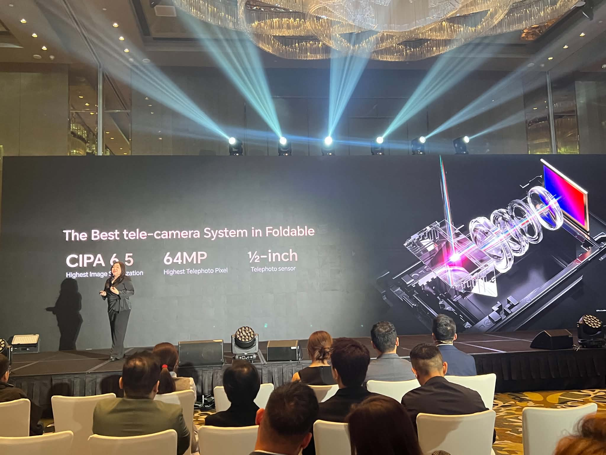 能拉飞机的折叠机!HONOR Magic V6发布:骁龙8 Elite Gen 5、6600mAh,RM7699起! 7 image 13